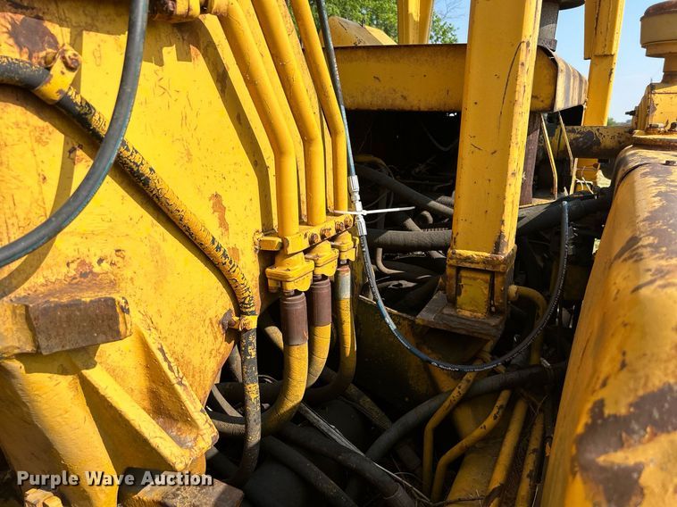 image for item DR4690 1970 Caterpillar 613  elevating scraper