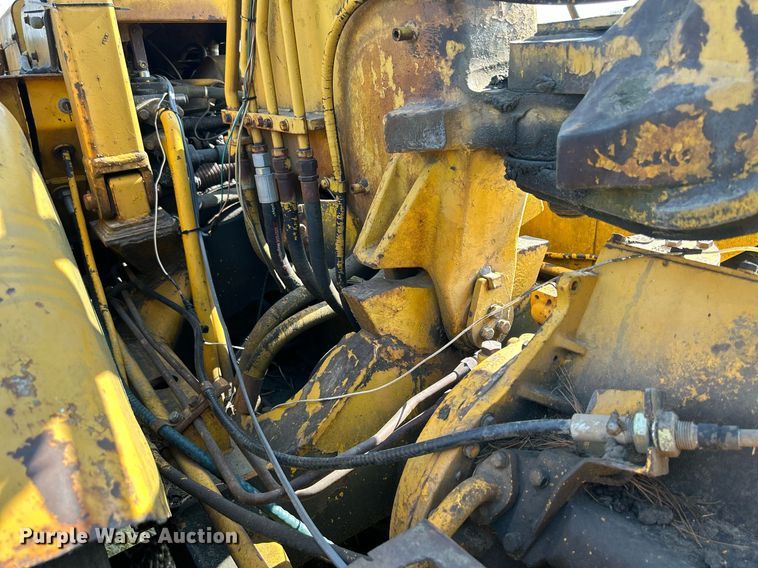 image for item DR4690 1970 Caterpillar 613  elevating scraper