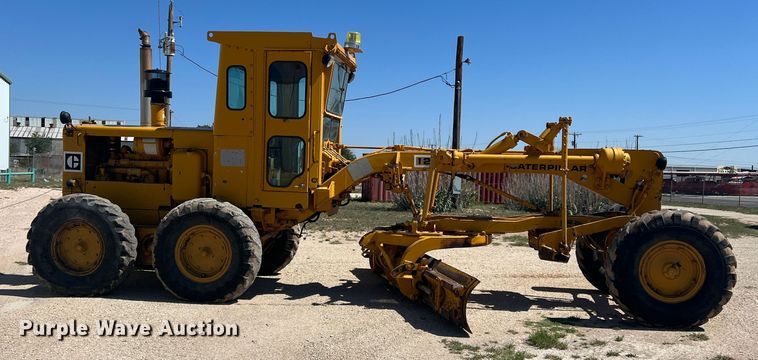 image for item DR5746 1973 Caterpillar 12F  rigid frame motor grader