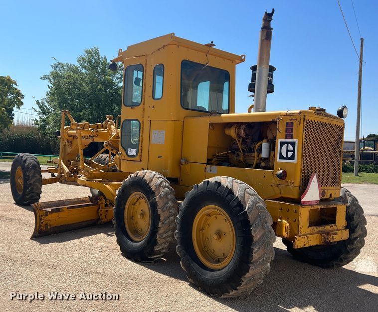 image for item DR5746 1973 Caterpillar 12F  rigid frame motor grader