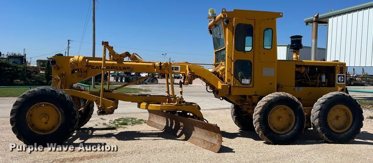 image for item DR5746 1973 Caterpillar 12F  rigid frame motor grader