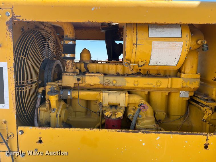 image for item DR5746 1973 Caterpillar 12F  rigid frame motor grader