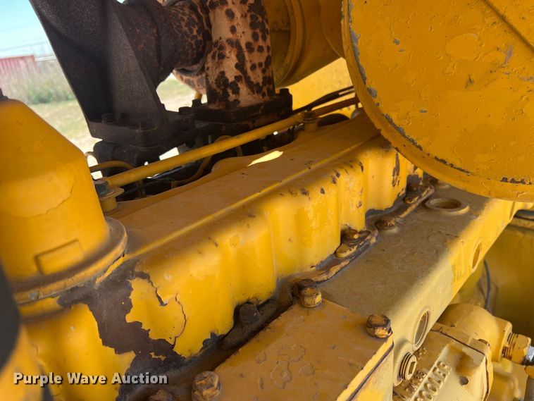 image for item DR5746 1973 Caterpillar 12F  rigid frame motor grader