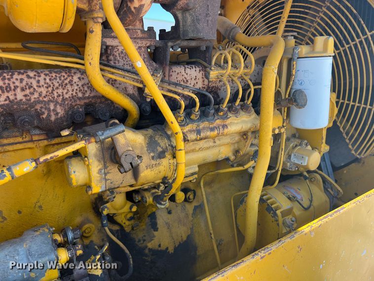 image for item DR5746 1973 Caterpillar 12F  rigid frame motor grader