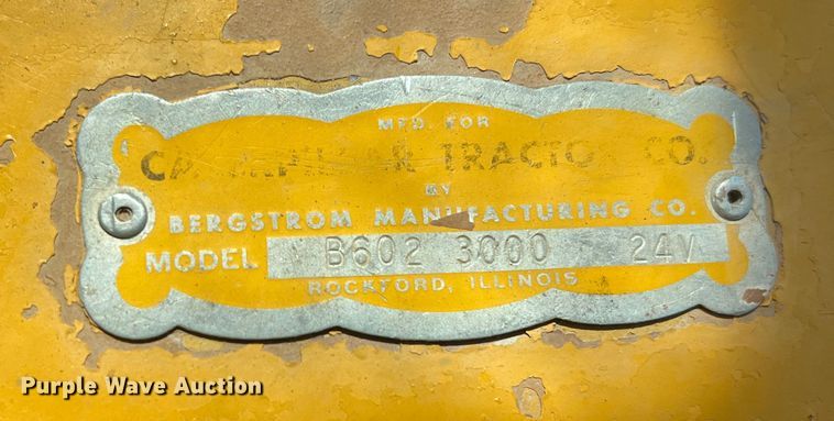 image for item DR5746 1973 Caterpillar 12F  rigid frame motor grader