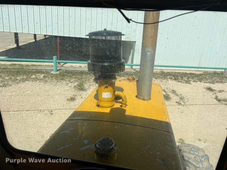 image for item DR5746 1973 Caterpillar 12F  rigid frame motor grader