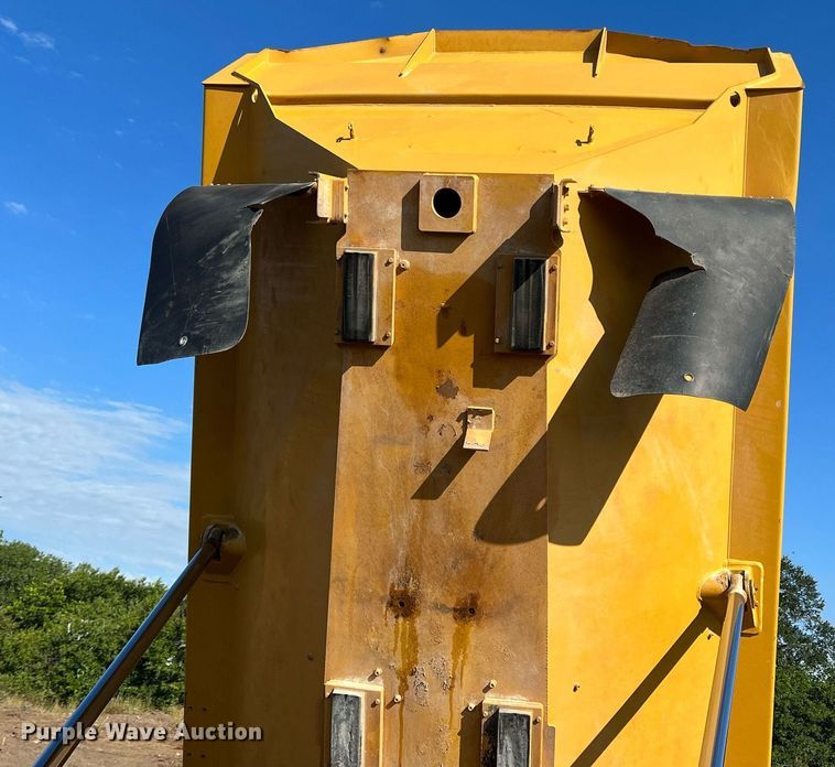 image for item DR5753 2002 Caterpillar 730  haul truck