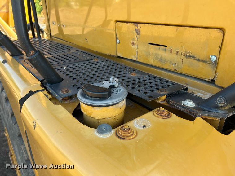 image for item DR5753 2002 Caterpillar 730  haul truck