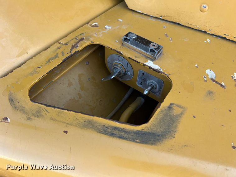 image for item DR5753 2002 Caterpillar 730  haul truck