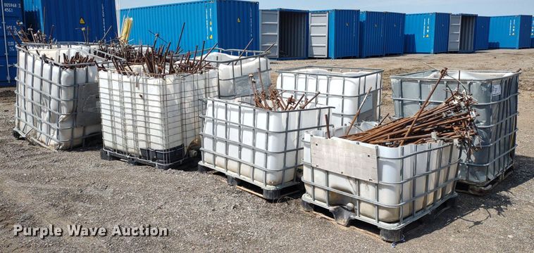 image for item DS6424 (10) totes of stakes