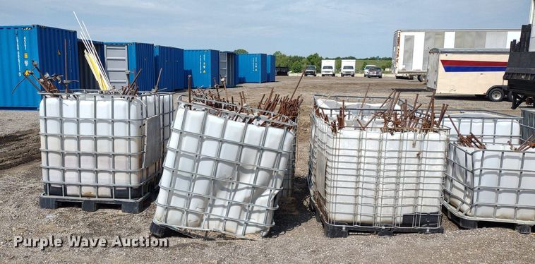 image for item DS6424 (10) totes of stakes