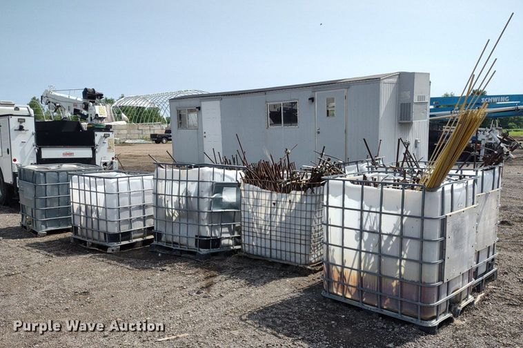 image for item DS6424 (10) totes of stakes