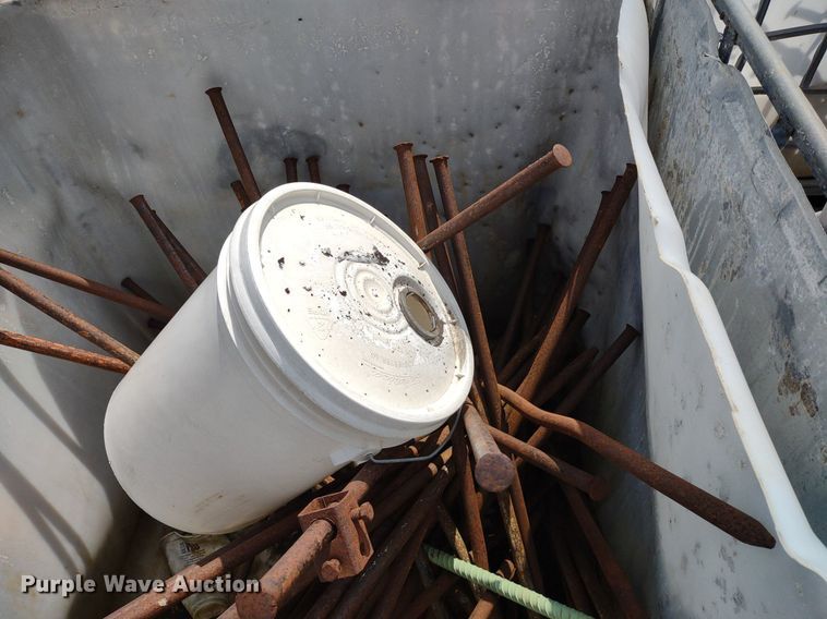 image for item DS6424 (10) totes of stakes