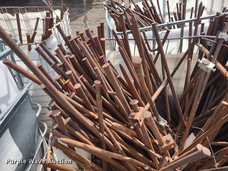 image for item DS6424 (10) totes of stakes