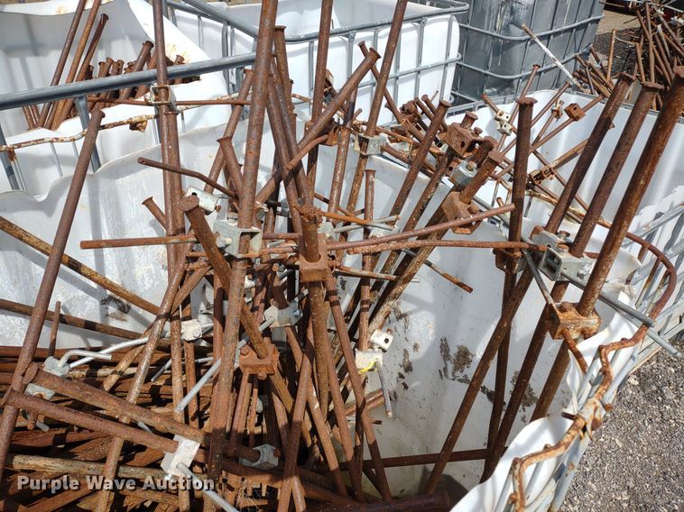 image for item DS6424 (10) totes of stakes