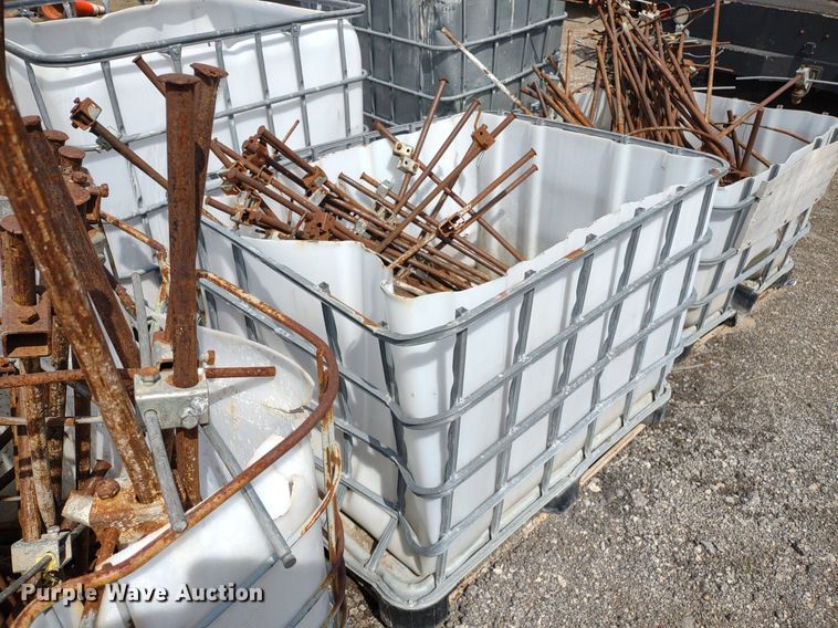 image for item DS6424 (10) totes of stakes