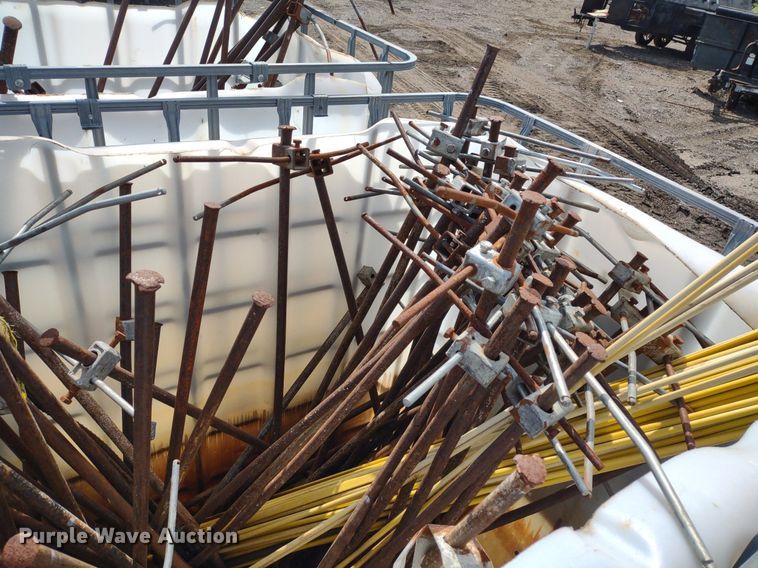 image for item DS6424 (10) totes of stakes