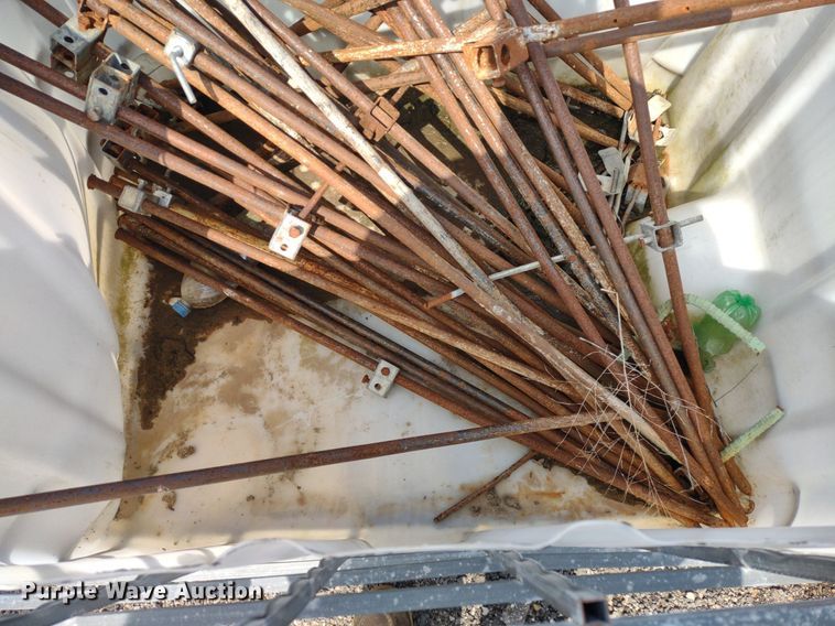 image for item DS6424 (10) totes of stakes