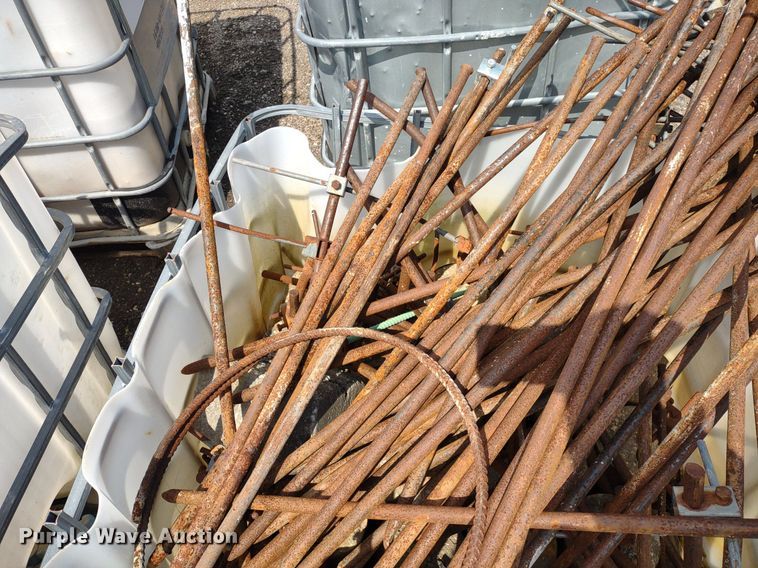 image for item DS6424 (10) totes of stakes