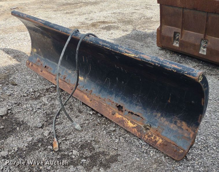 image for item DS6435 Black Fox  7' 6" W skid steer snow plow