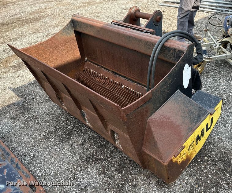 image for item DS6436 2015 Remu L85  52" W excavator screening bucket