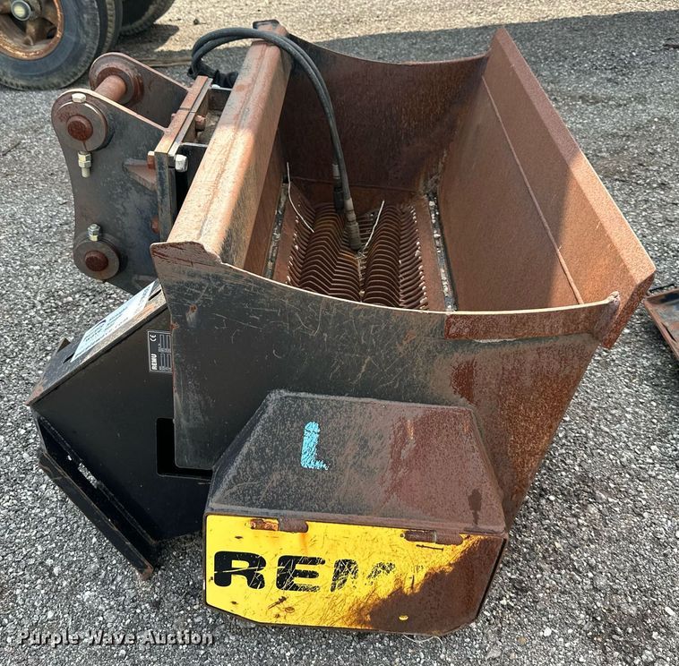 image for item DS6436 2015 Remu L85  52" W excavator screening bucket