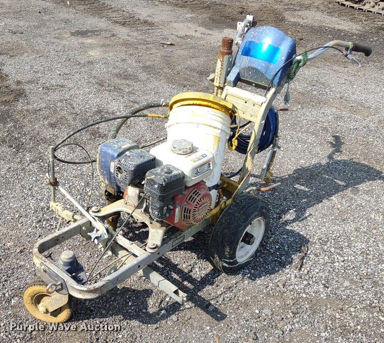 image for item DS6437 Graco 5900  paint striper