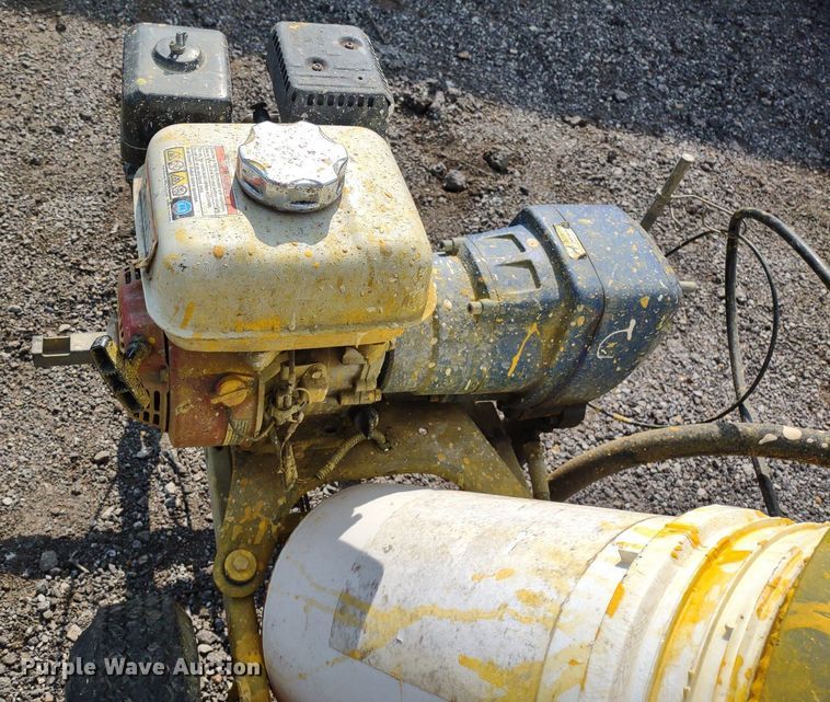 image for item DS6437 Graco 5900  paint striper