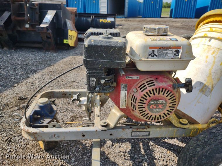 image for item DS6437 Graco 5900  paint striper