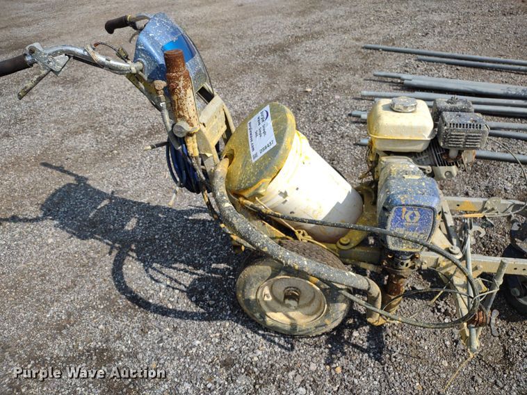 image for item DS6437 Graco 5900  paint striper