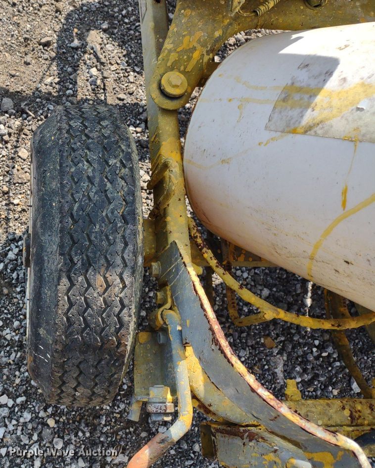 image for item DS6437 Graco 5900  paint striper