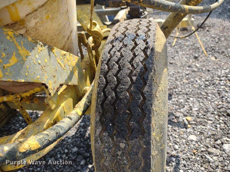 image for item DS6437 Graco 5900  paint striper