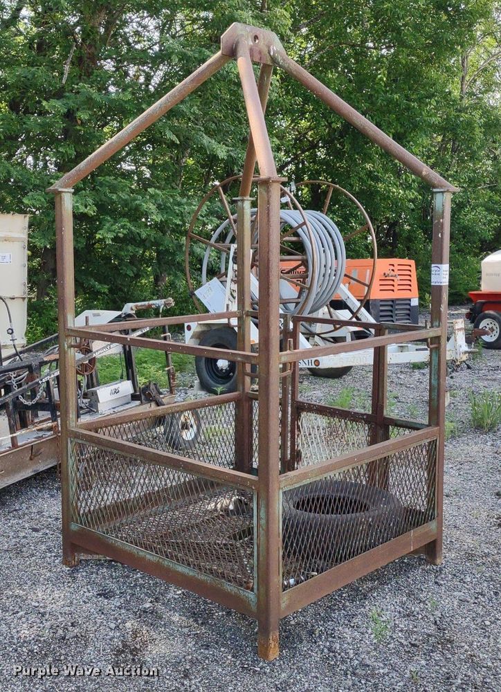 image for item DS6441 Man lift basket