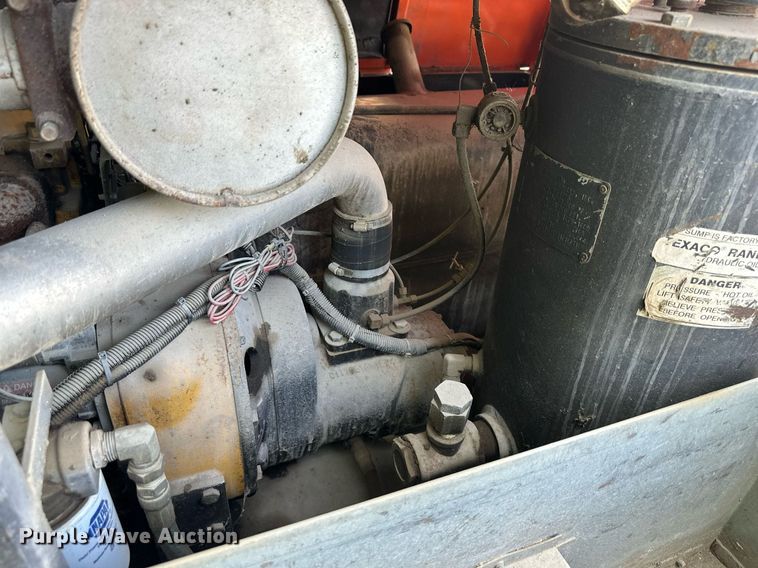 image for item DS6444 Sullivan D210Q11JDB  air compressor