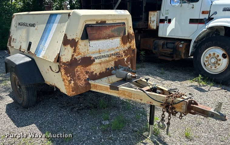image for item DS6447 Ingersoll Rand  air compressor