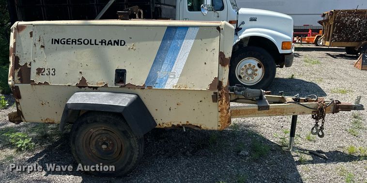 image for item DS6447 Ingersoll Rand  air compressor
