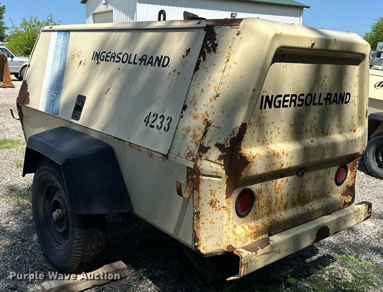 image for item DS6447 Ingersoll Rand  air compressor