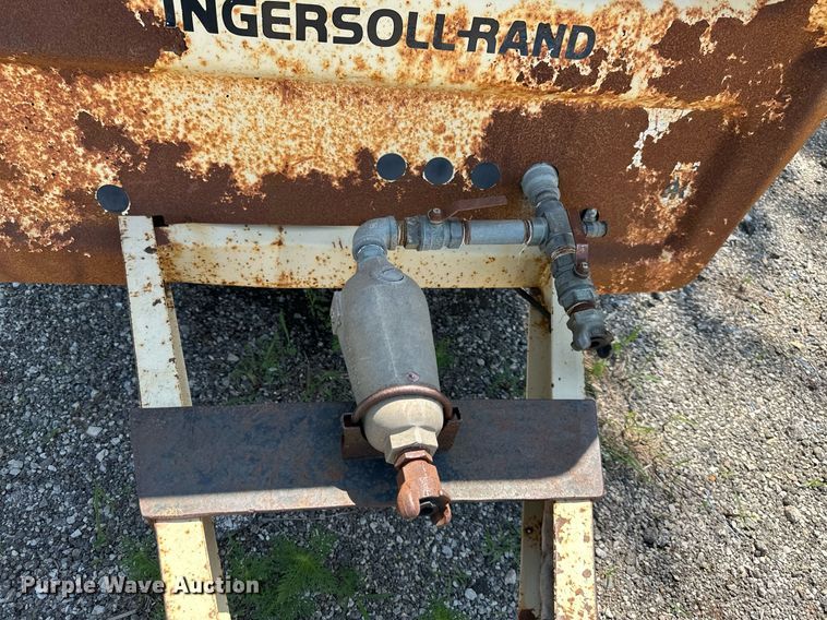 image for item DS6447 Ingersoll Rand  air compressor