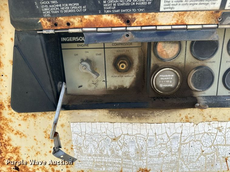 image for item DS6447 Ingersoll Rand  air compressor