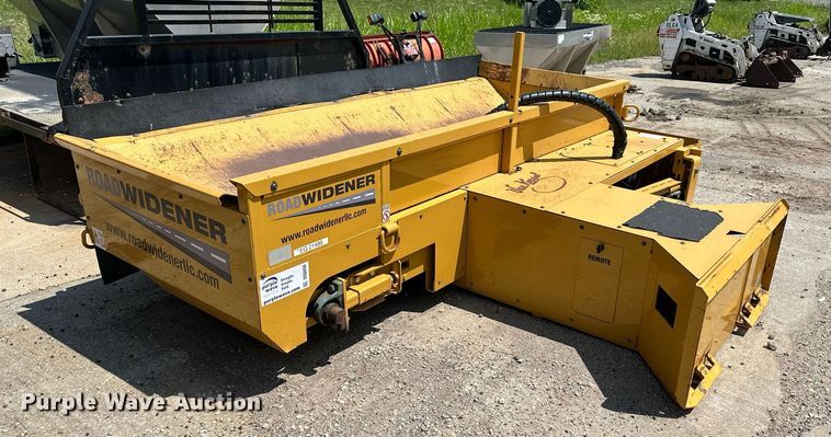image for item DS6456 The Road Widener FH-R  skid steer road widener