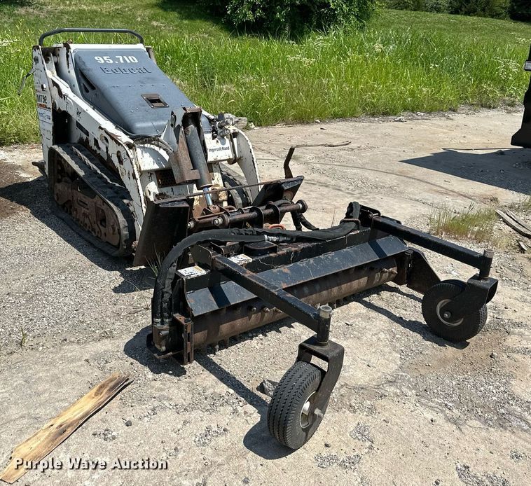 image for item DS6458 2005 Bobcat MT52  compact utility loader