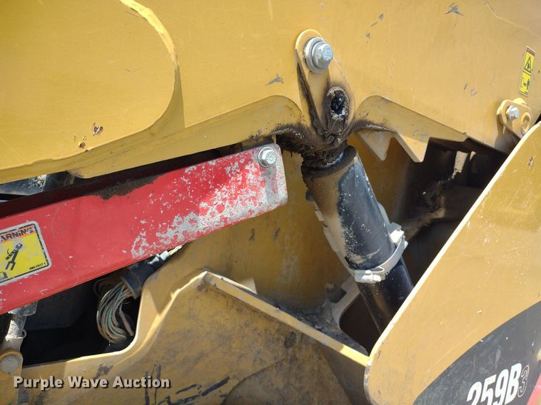 image for item DS6462 2011 Caterpillar 259B3  tracked skid steer loader