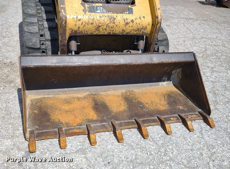 image for item DS6462 2011 Caterpillar 259B3  tracked skid steer loader