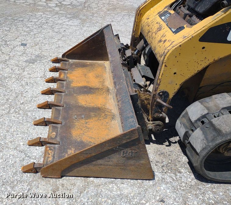 image for item DS6462 2011 Caterpillar 259B3  tracked skid steer loader