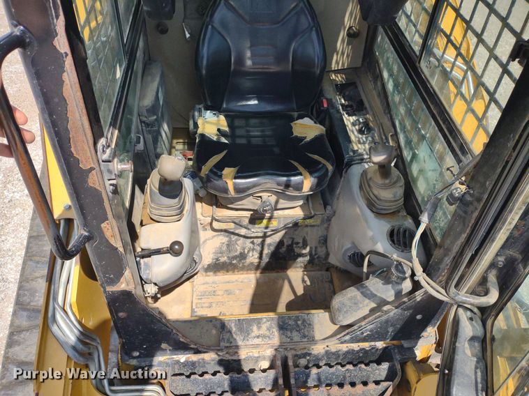 image for item DS6462 2011 Caterpillar 259B3  tracked skid steer loader