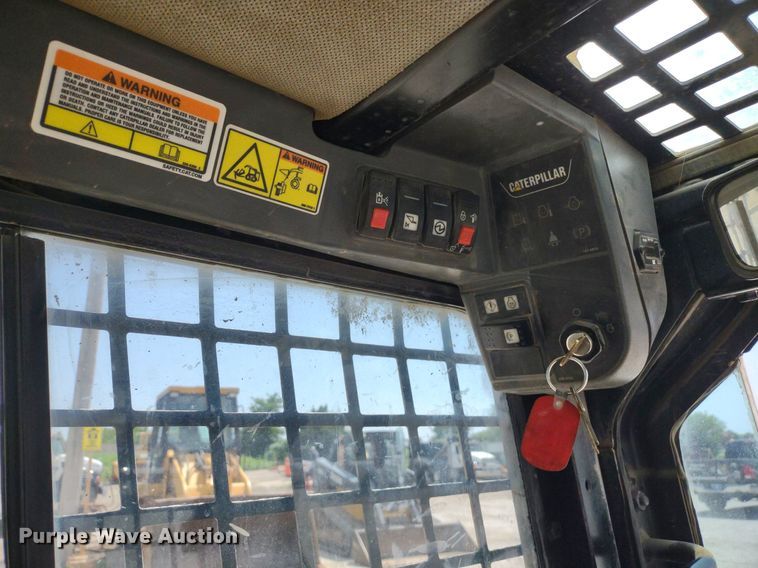 image for item DS6462 2011 Caterpillar 259B3  tracked skid steer loader