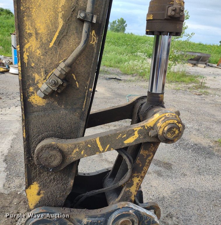image for item DS6464 2011 Komatsu PC450LC-8  excavator