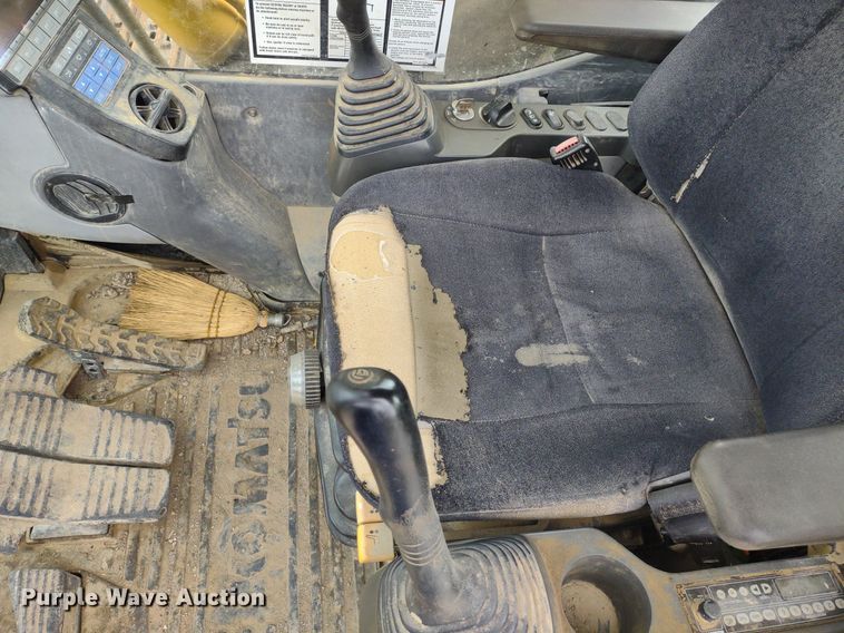 image for item DS6464 2011 Komatsu PC450LC-8  excavator