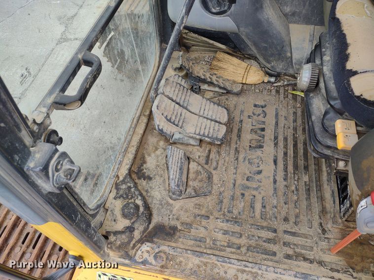 image for item DS6464 2011 Komatsu PC450LC-8  excavator