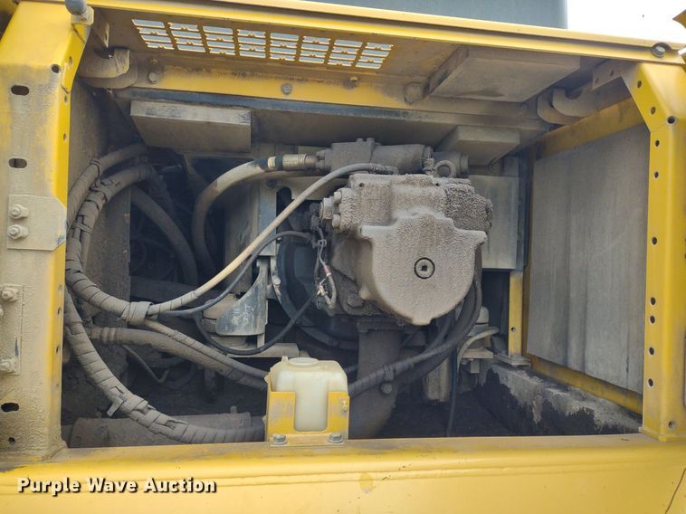 image for item DS6464 2011 Komatsu PC450LC-8  excavator